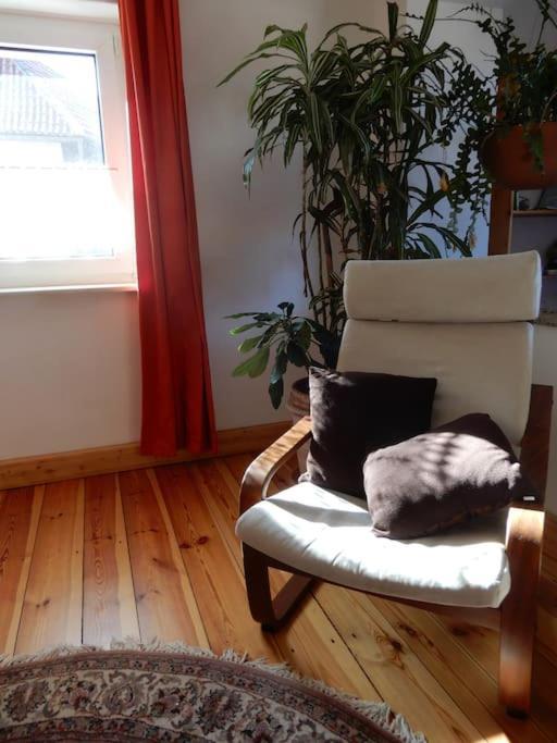 Laendliches Wohnen Zwischen Erfurt Und Gotha Apartment Exterior foto